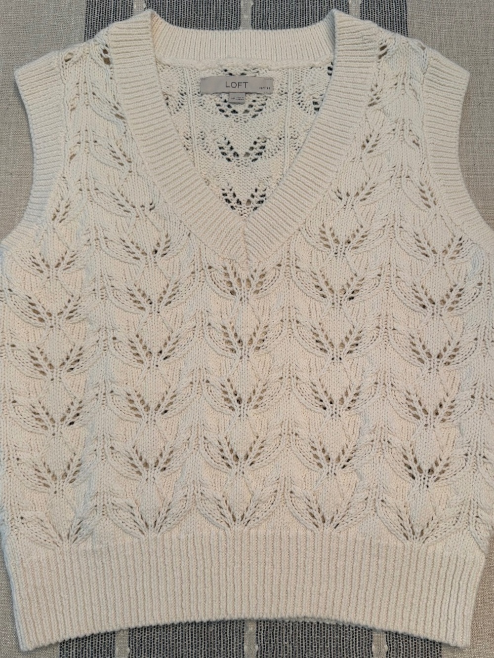 LOFT Petites MP 100% Cotton Ivory Pointelle Knit Sweater Vest V-Neck